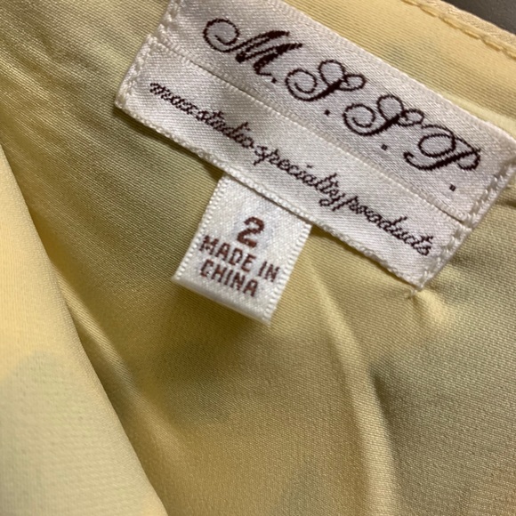 Above the knee skirt - Picture 3 of 3